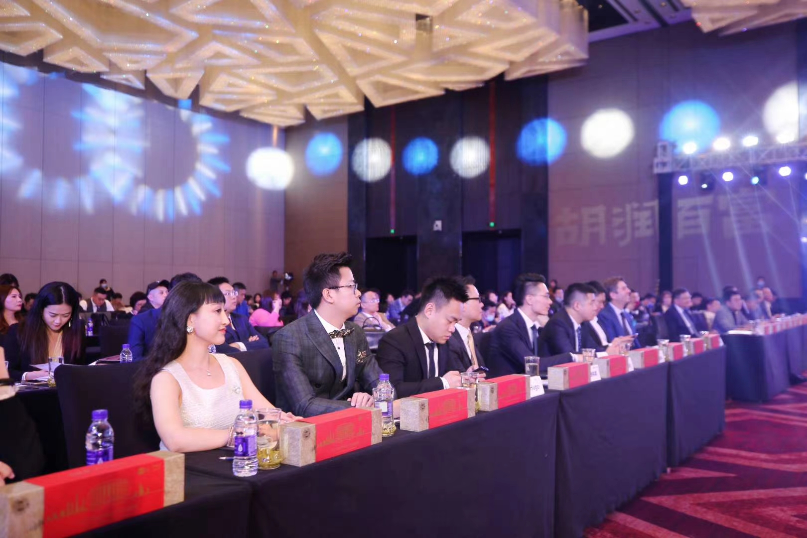 微信图片_20201107135825.jpg 微信图片_20201107135825.jpg